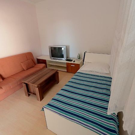 Apartment Kod Stipe Vrsi Buitenkant foto