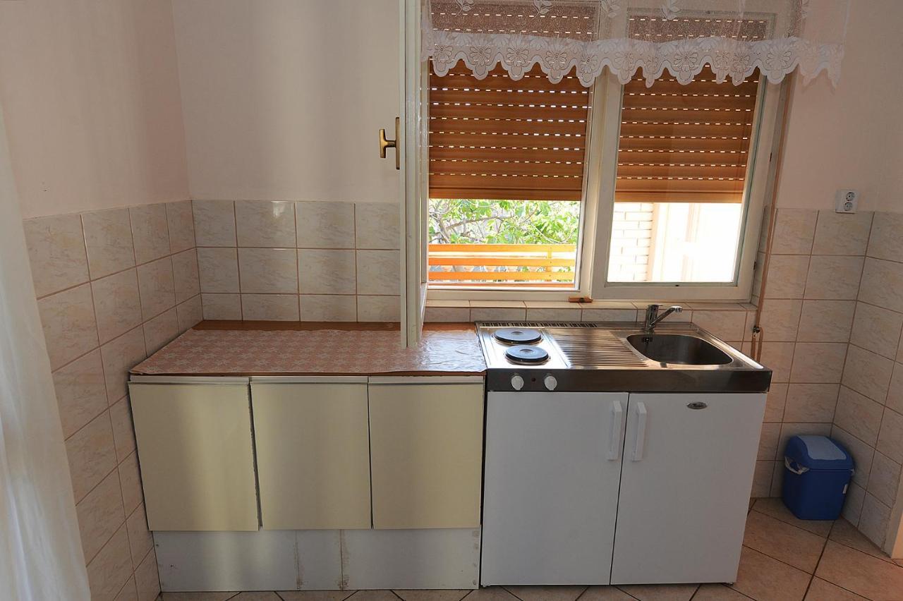 Apartment Kod Stipe Vrsi Kamer foto